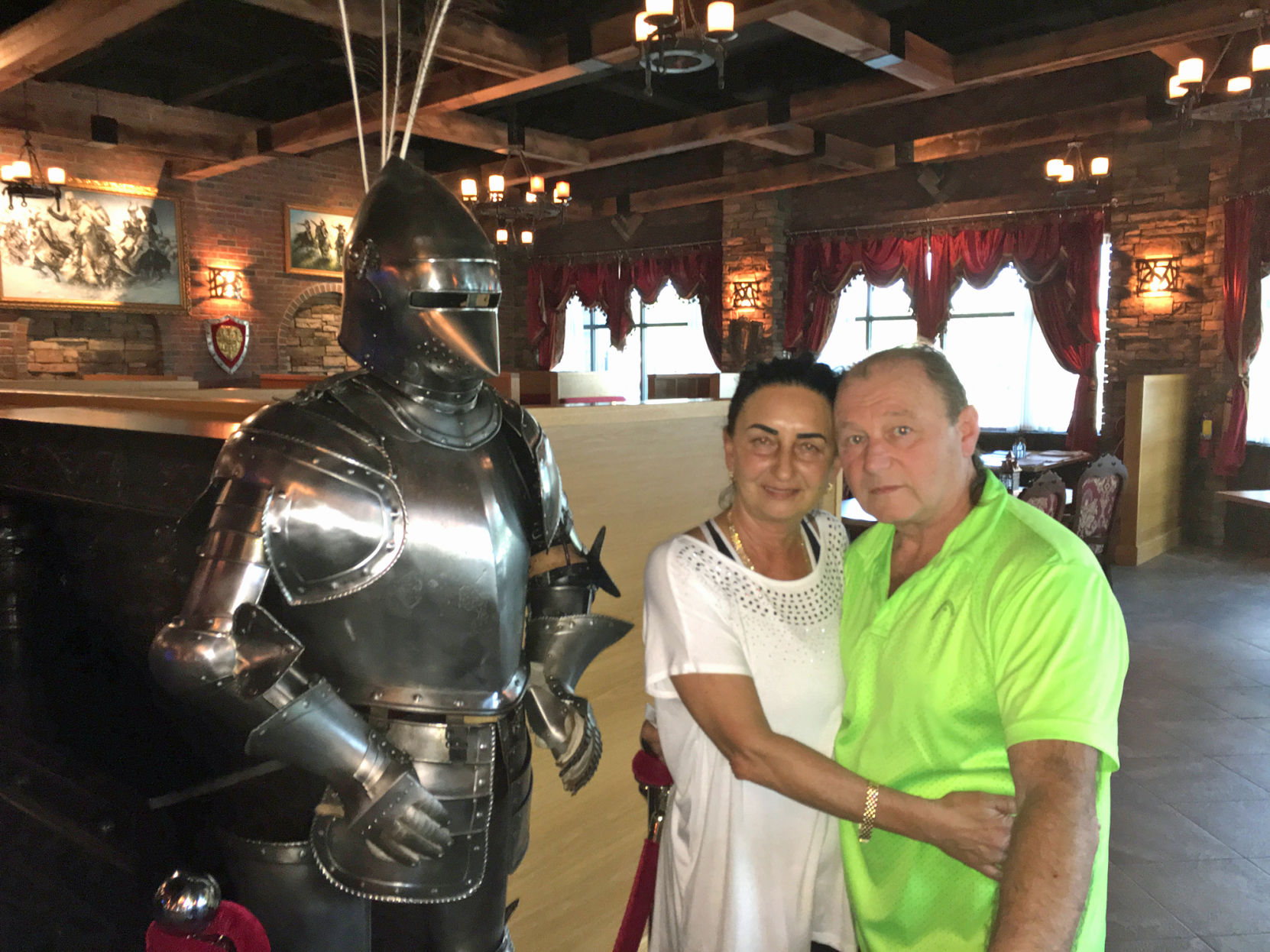 SH1123polishrestaurant1.jpg